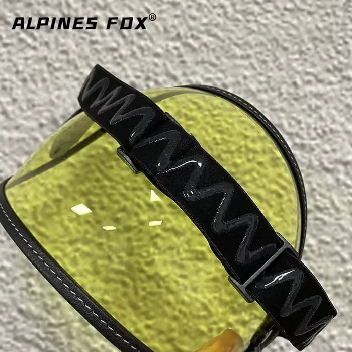 Visière universelle pour casque de moto